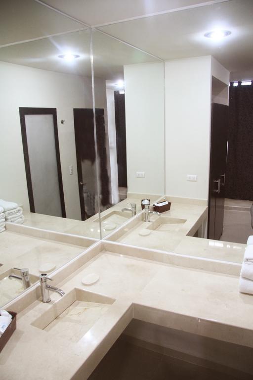 Art Hotel อากวสคาเลียนเทส ภายนอก รูปภาพ